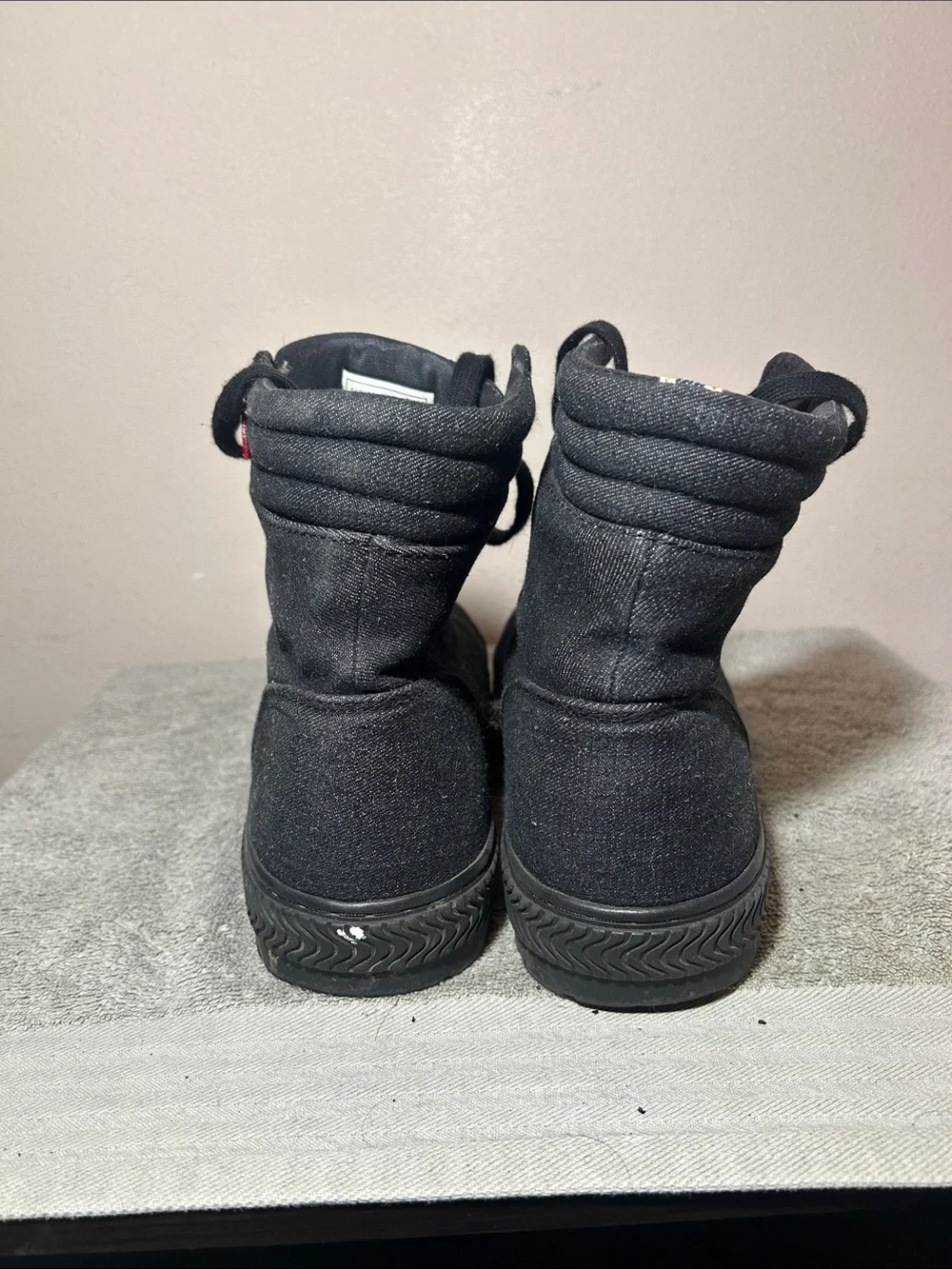 Levi's Men's Black High-Top Canvas Boots